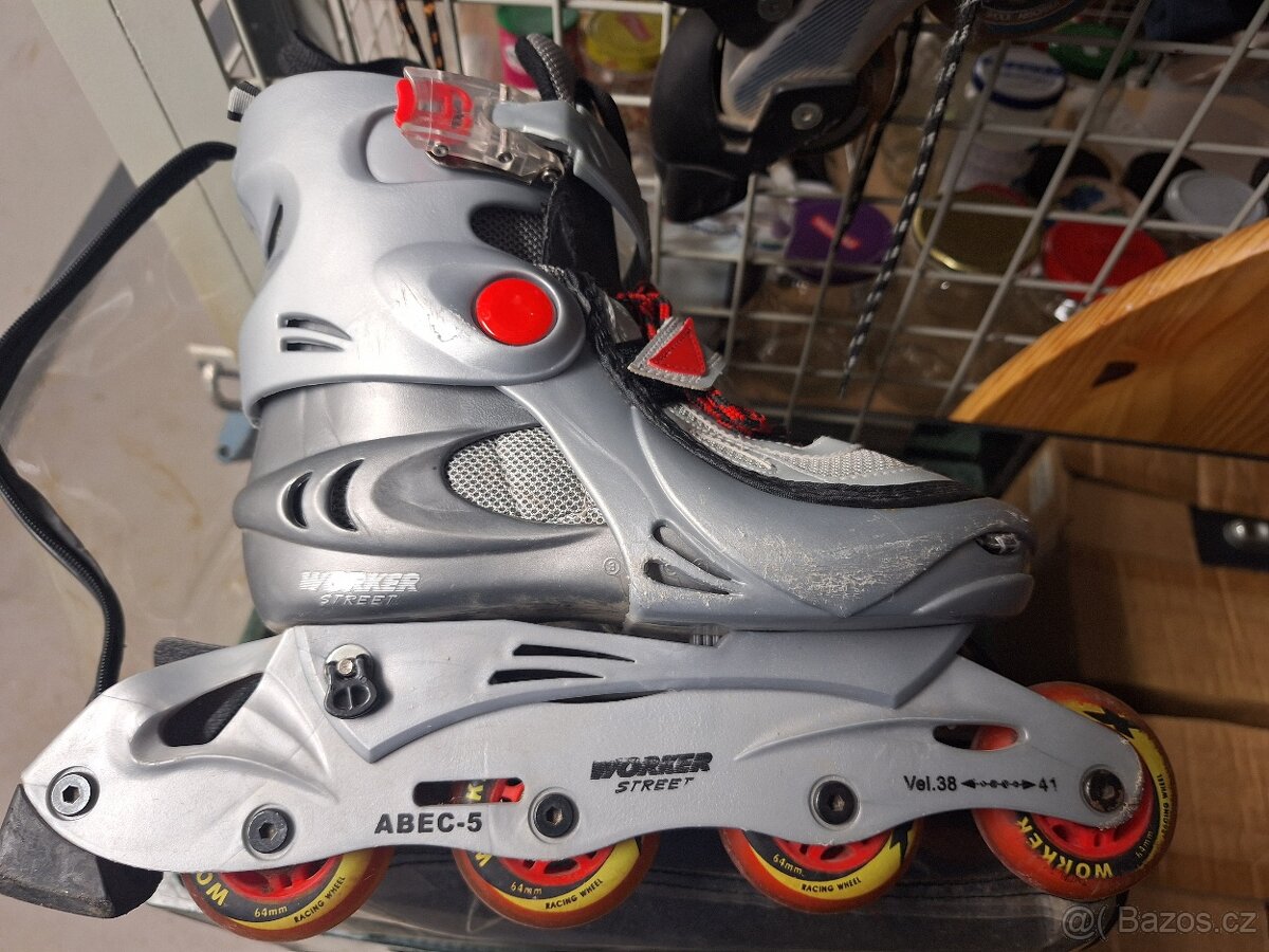 Prodám nastavitelné kolečkové brusle vel. 38-41
