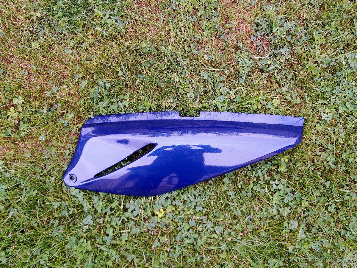 Podsedlovy plast levy honda xl 125v varadero