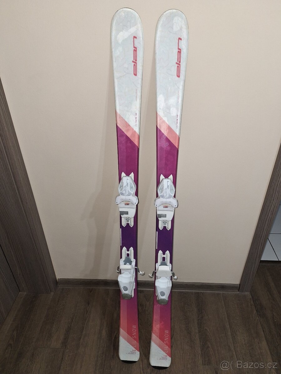 Prodám dívčí lyže