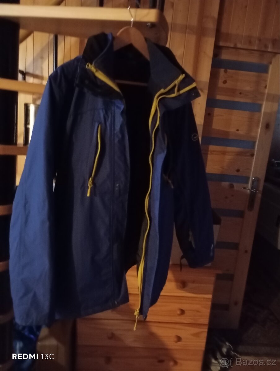 Hi-tech bunda s mikinou