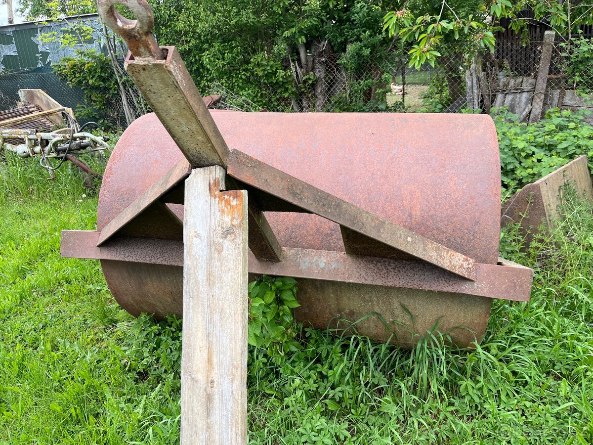 Prodám luční vály