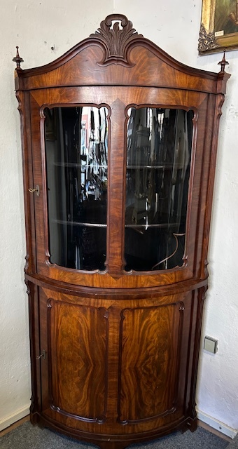 Rohová vitrína biedermeier - originál.