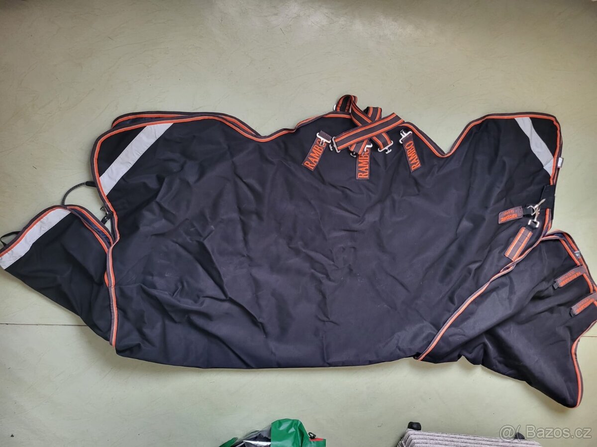 Výběhová deka Rambo Supreme turnout 200g+krk150g,vel.130