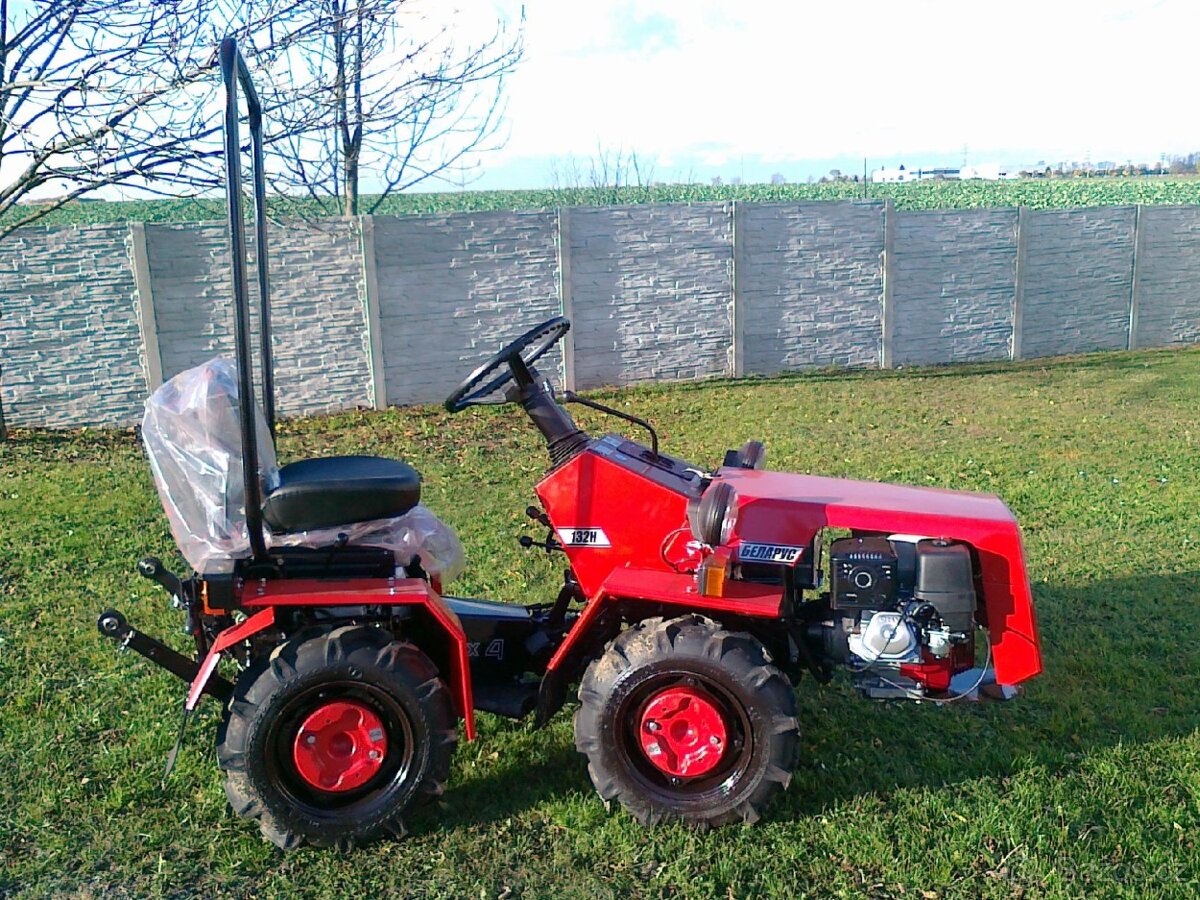 traktor Bělorus 132