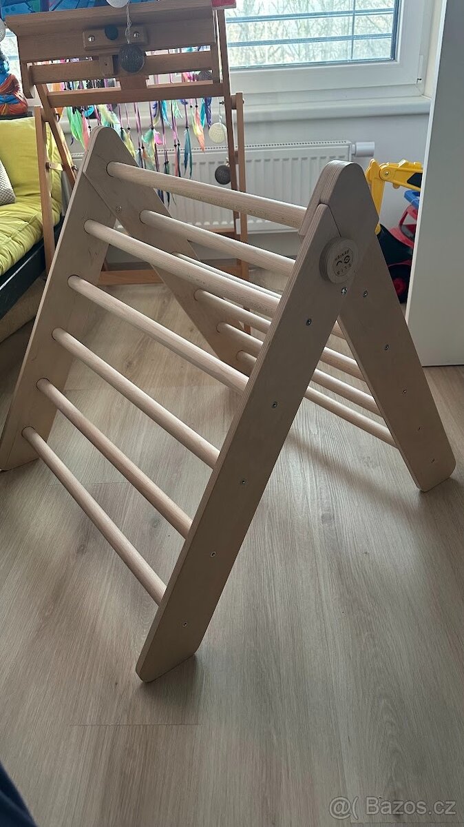 Montessori Piklerové trojúhelník 66 cm přírodní