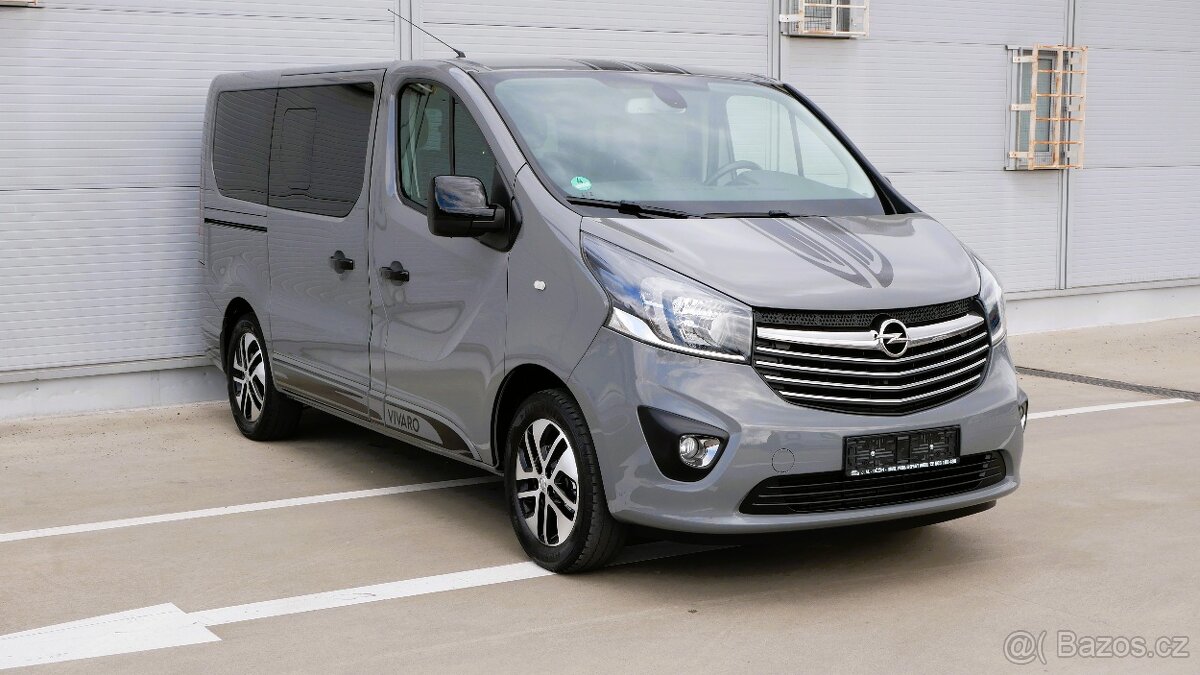 Renault trafic SPACEKLASS 1.6,92KW,7MÍST,111000KM,SPANÍ