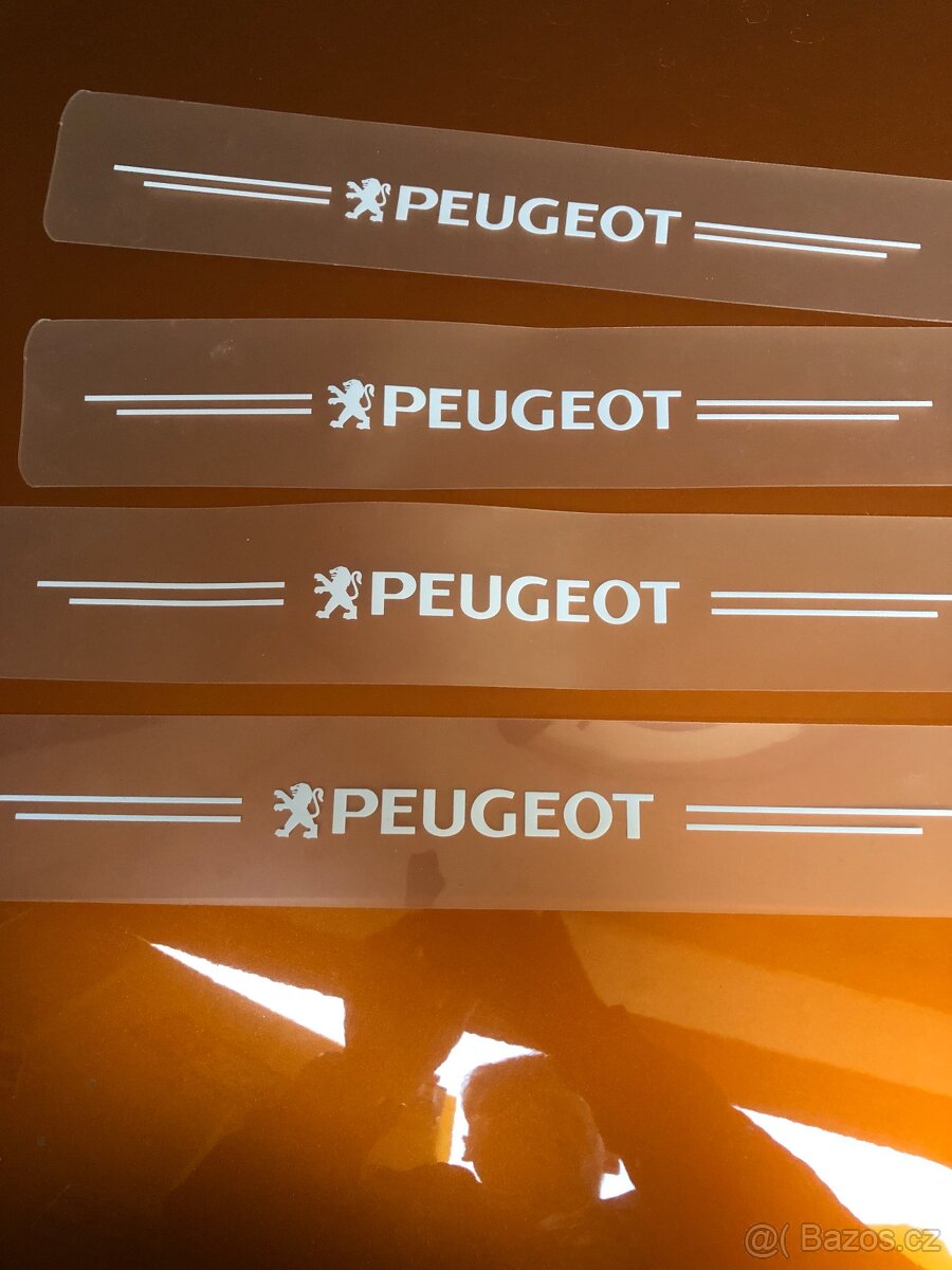 Polep mezi dveře peugeot 2008