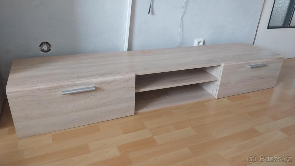 Obývací stěna + stůl