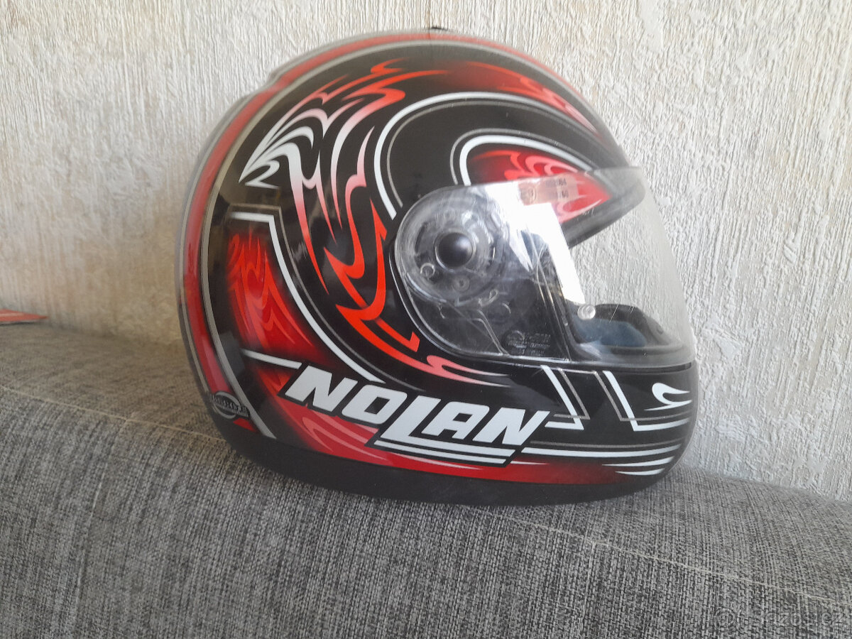 Moto helma L