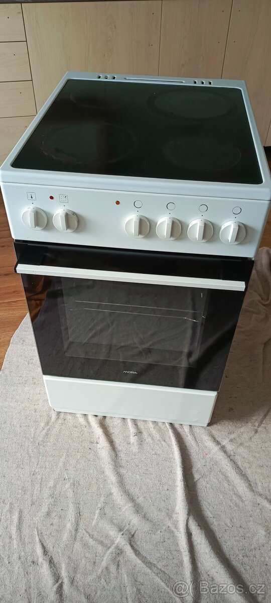 Elektrický sporák Mora CS615MW