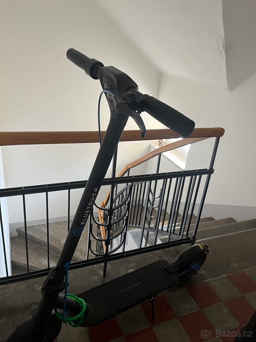 Elektrokoloběžka Bluetouch btx 351