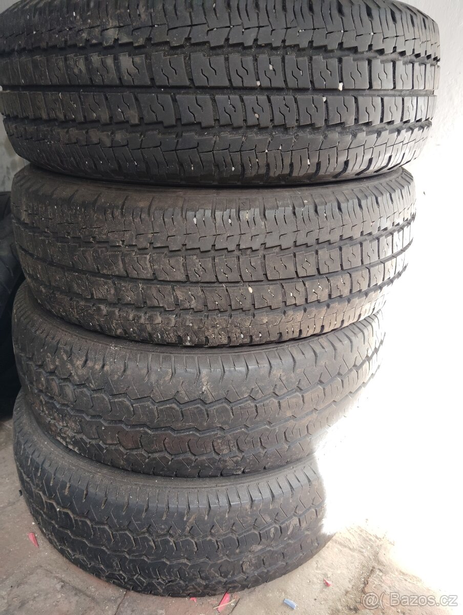 Letní pneu 215/65 R16C
