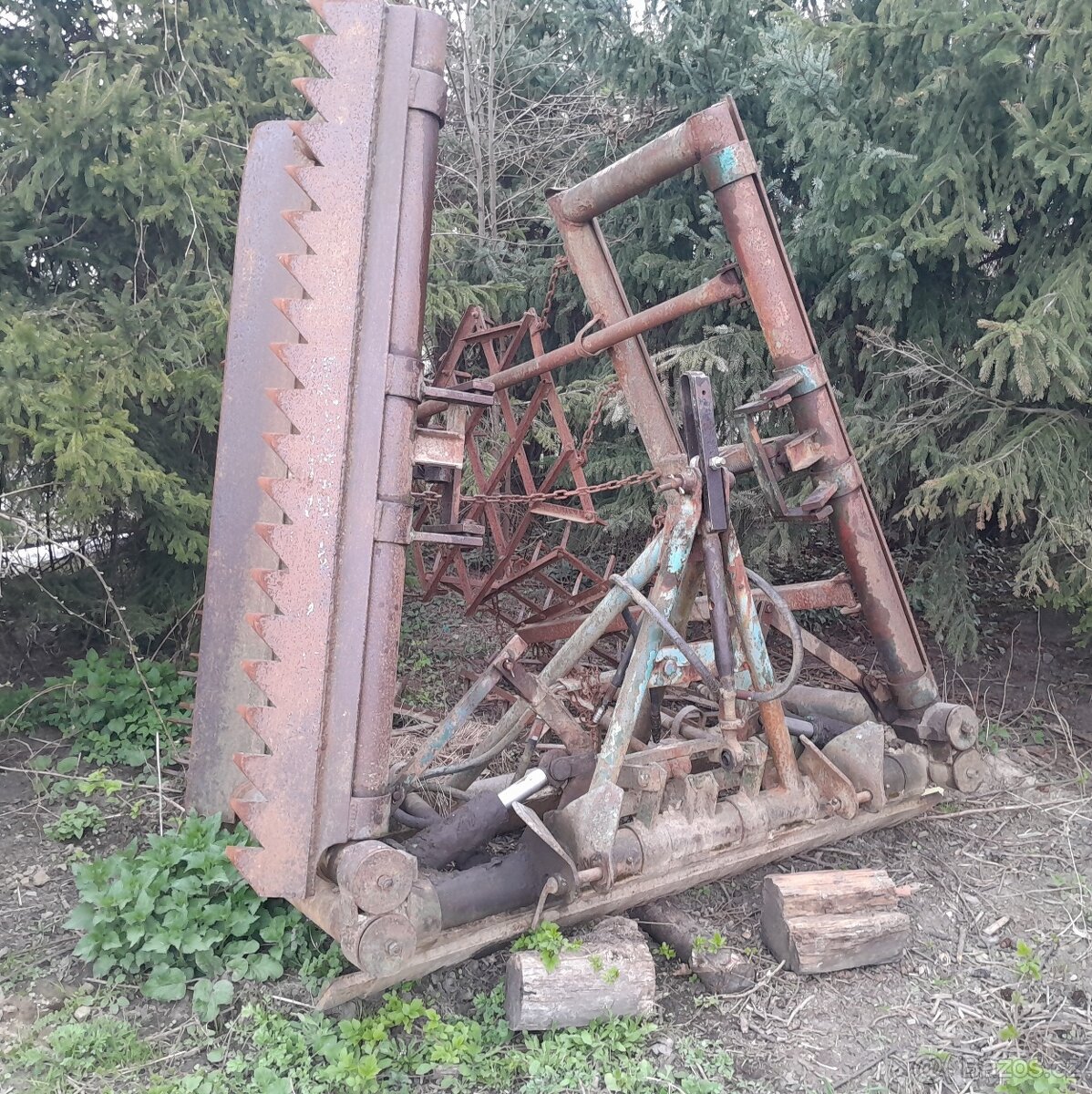 SMYK NESENÝ 6M, SMYKOBRÁNY