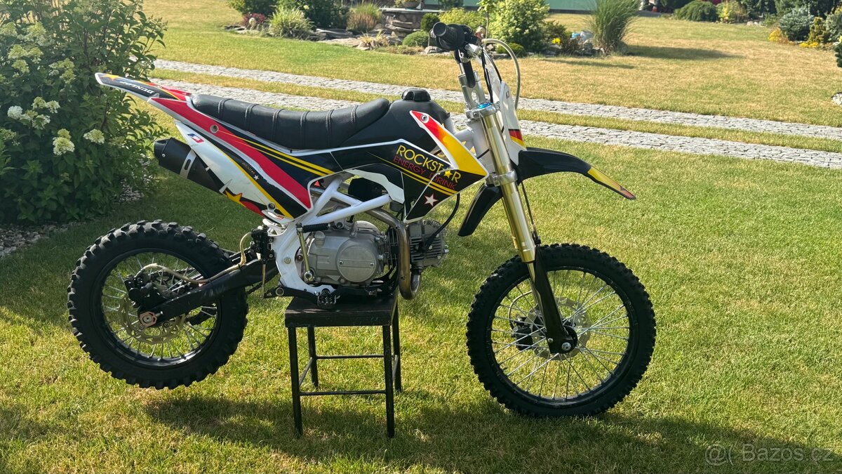PITBIKE 125 17/14 KRÁSNÝ STAV