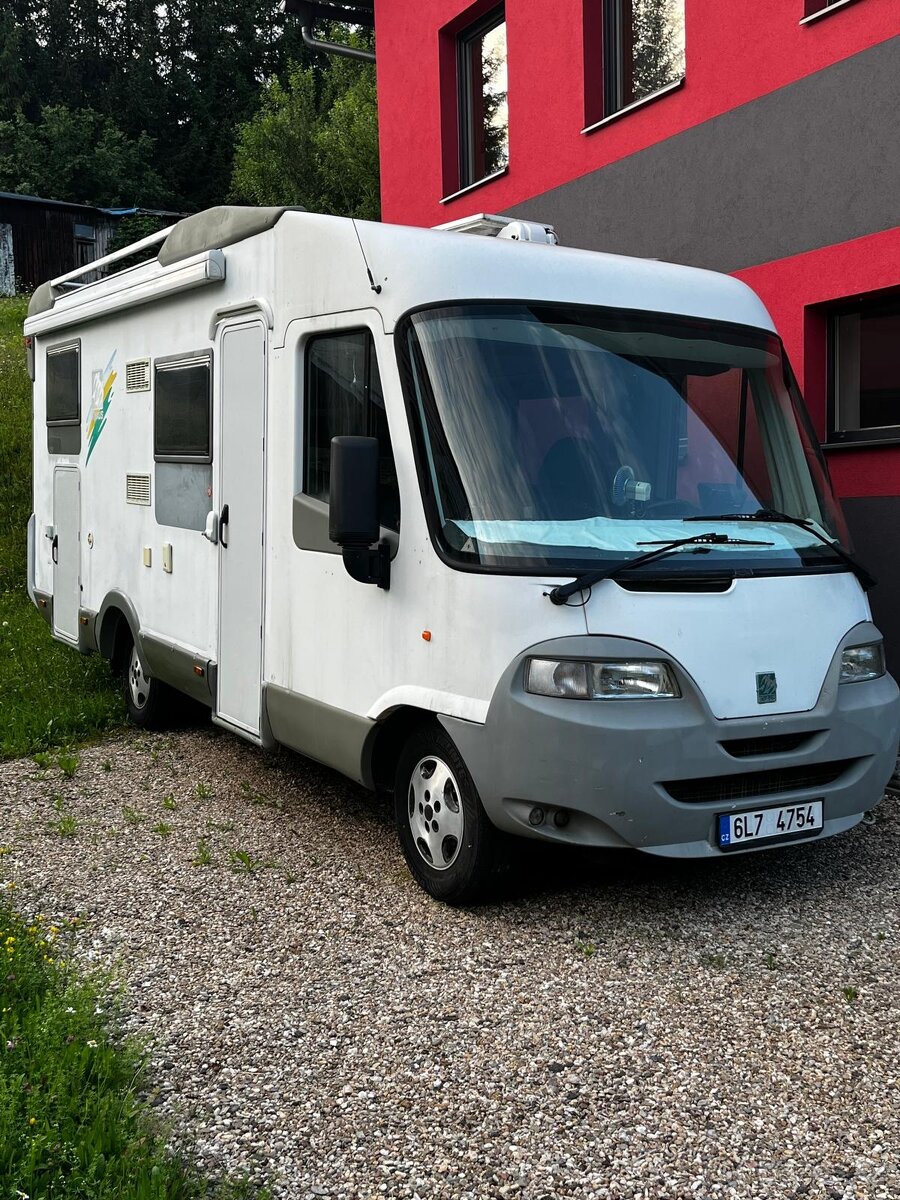 Obytný automobil- Knaus 710g