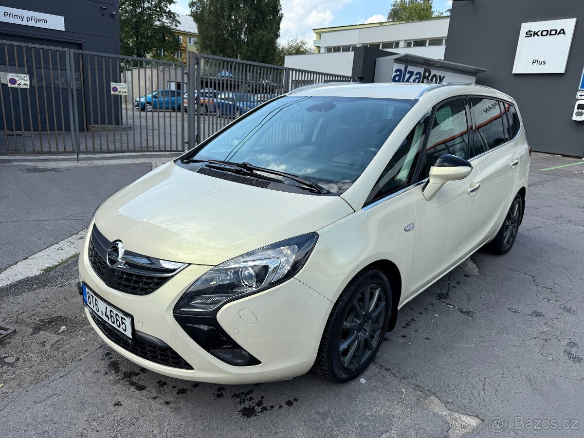 Opel Zafira Tourer 2.0 CDTI 121kW 7 míst