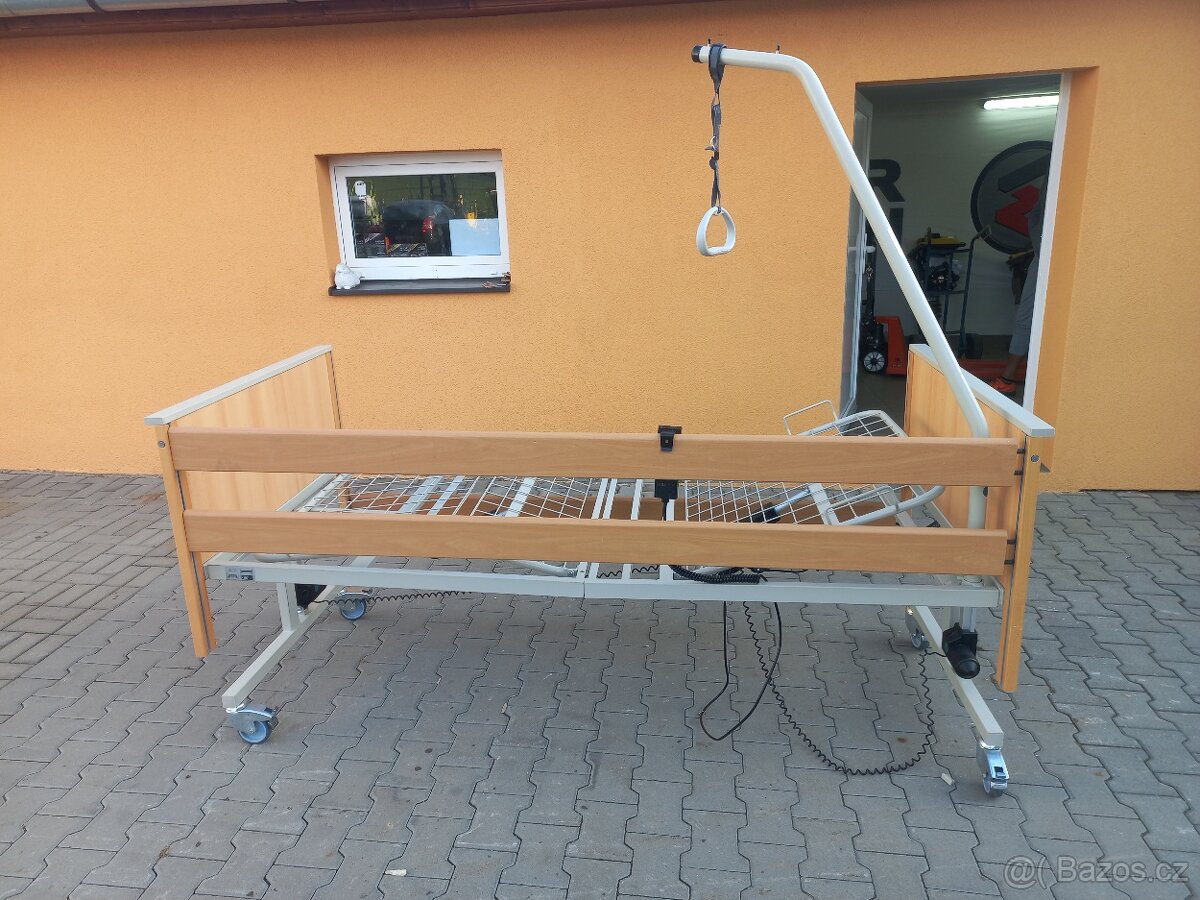 Elektricky zdravotní polohovací postel