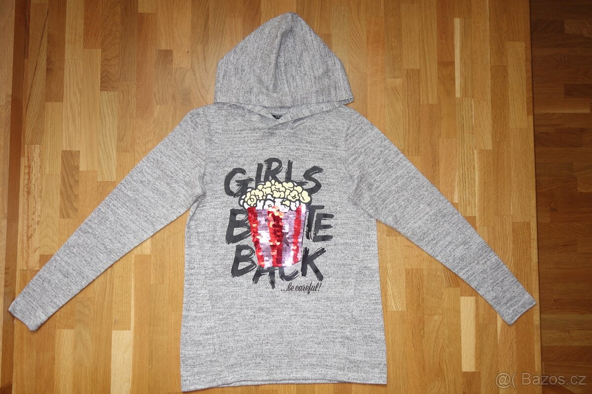 Dívčí šedá mikina s kapucí a flitry vel.146/152