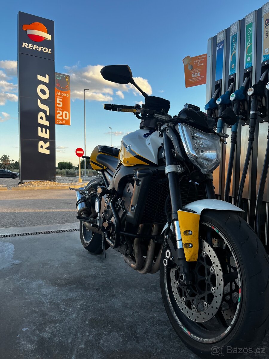 Yamaha FZ1n Laguna Seca
