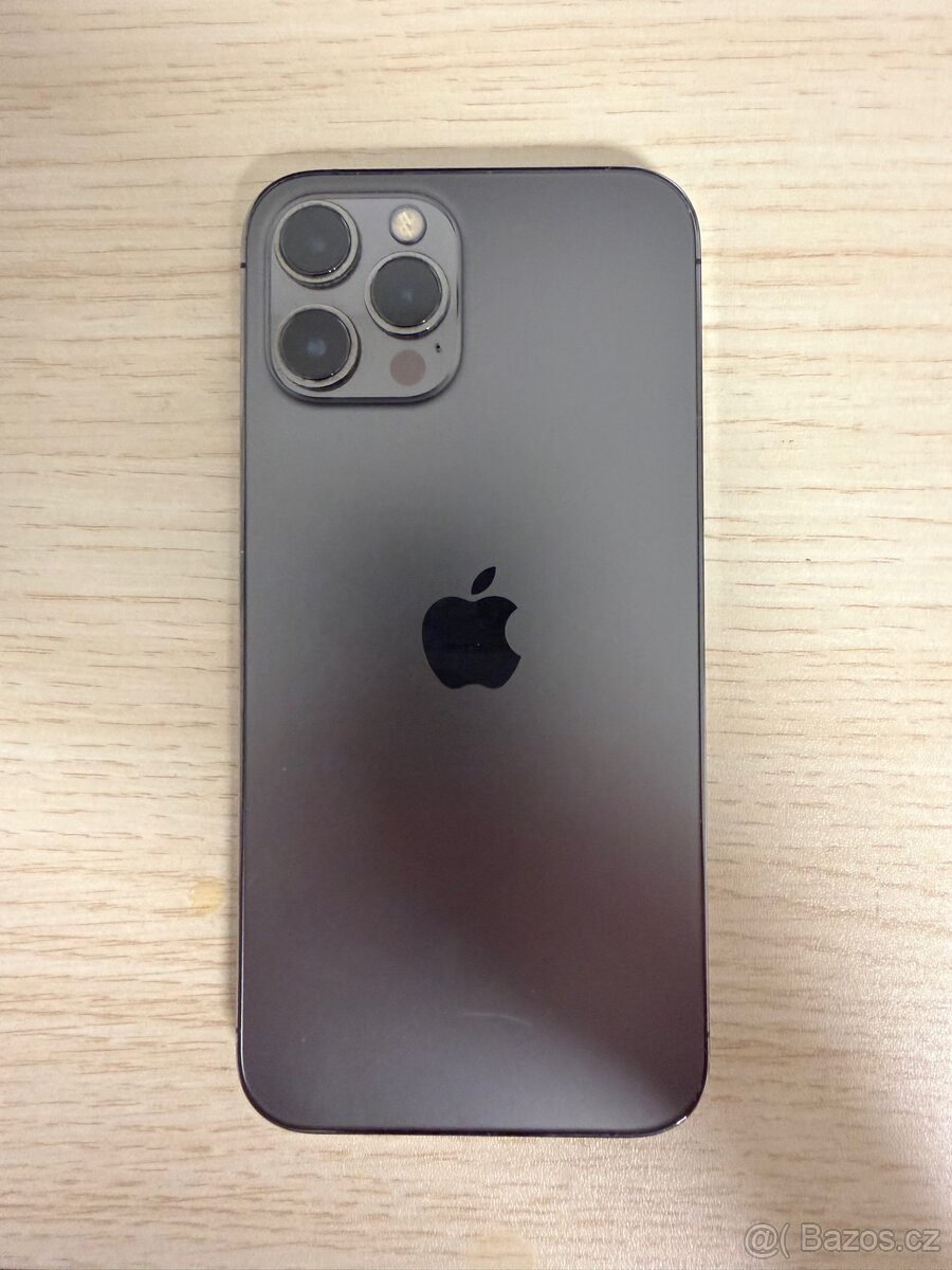 Prodám iPhone 12 pro max. Watch 5 series 45mm