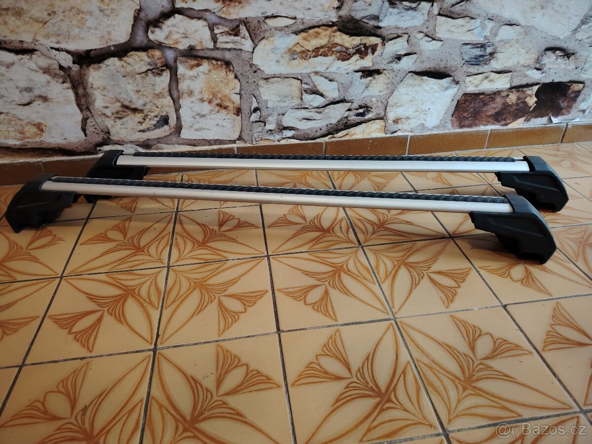 Prodám střešní nosiče příčníky na Peugeot 5008