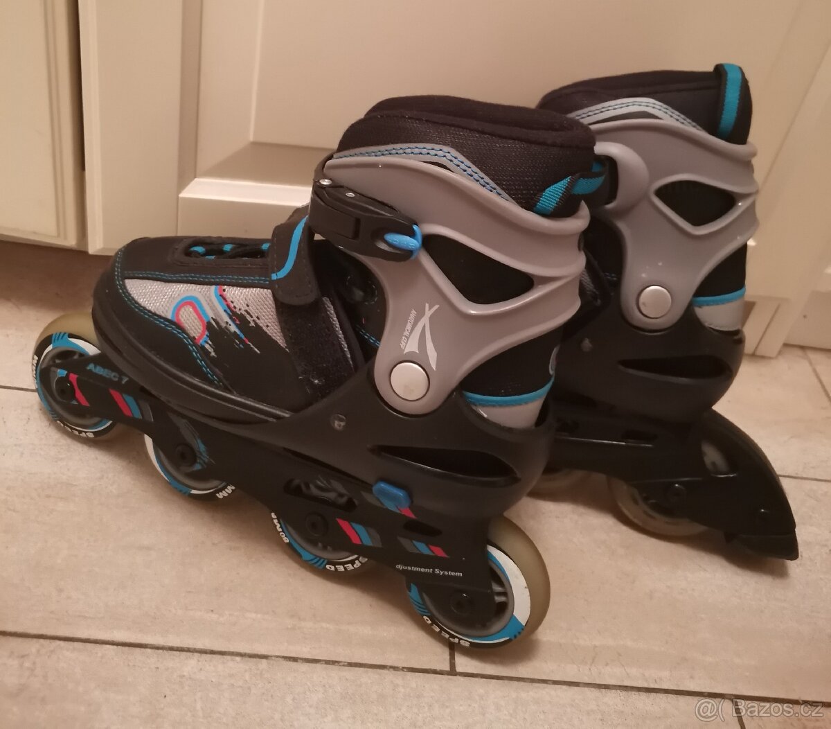 Kolečkové brusle NOVÉ, vel. 35