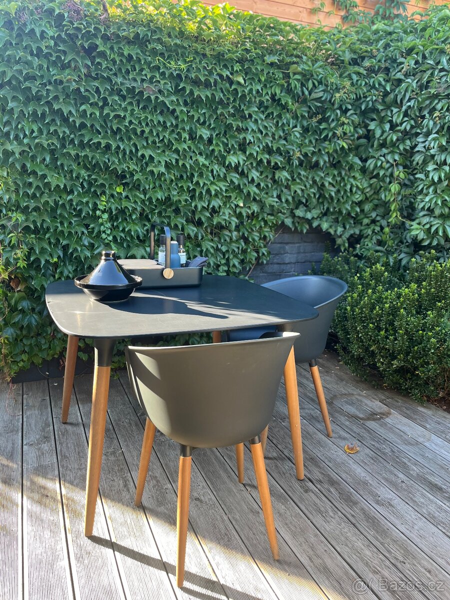 Set zahradního nábytku