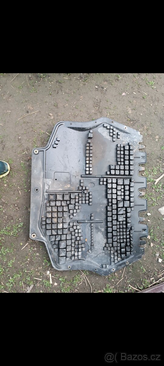 Prodám spodní kryt motoru Octavia 2