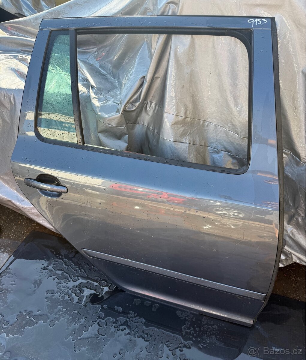 Pravé zadní dveře Octavia 2 Combi - ŠEDÁ