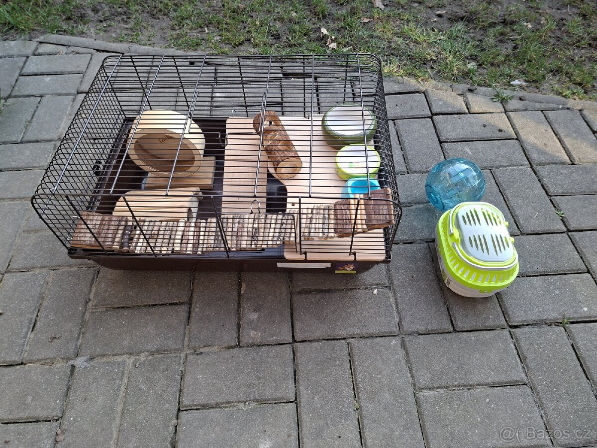 Klec pro křečka včetně všech příslušenctví