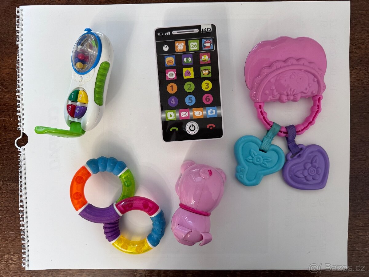 Hrkačka, kousátko, mobil