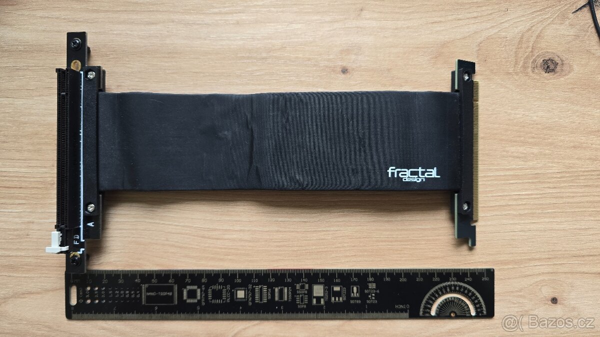 Fractal Design Flex VRC-25 PCI-E riser card