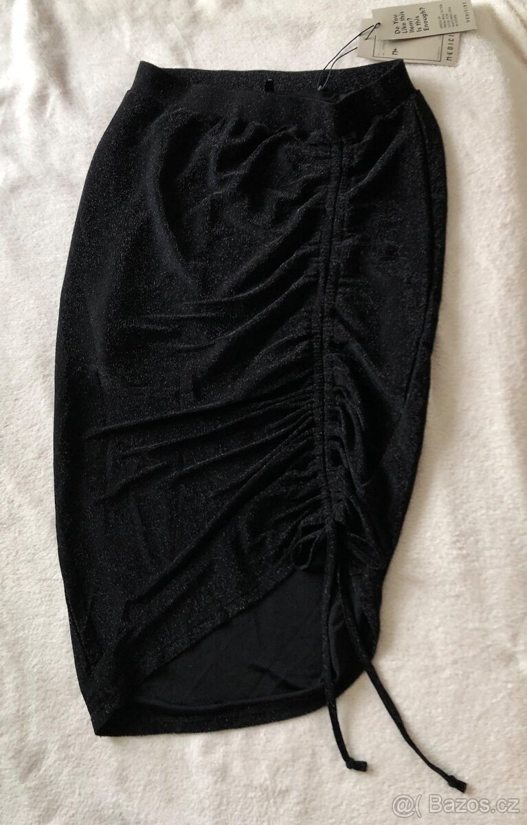 Černá třpytivá sukně