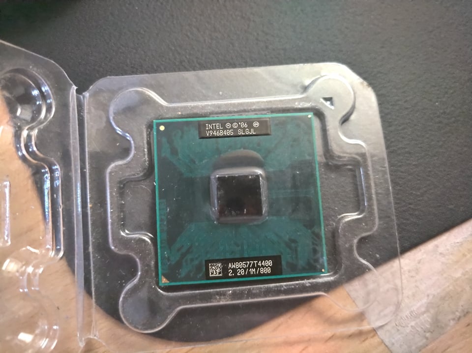 Intel Pentium T4400, 2.2GHz