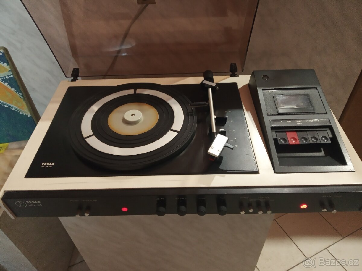 Gramofon Tesla
