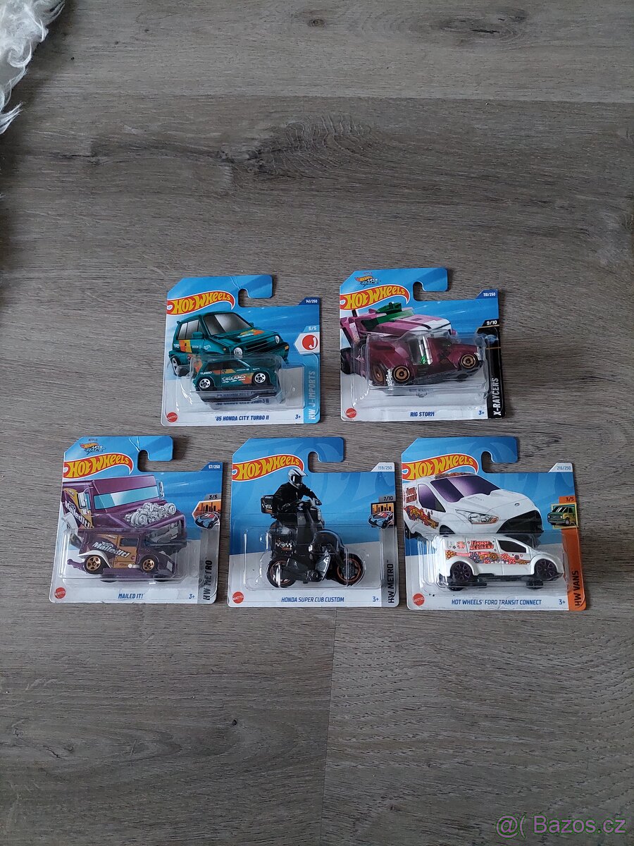 Hotwheels treasure hunt set TH