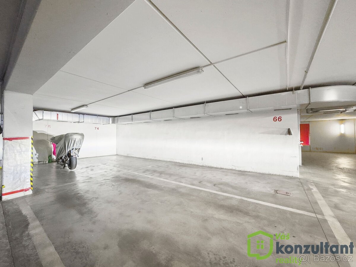 Prodej garážového dvoj stání – Dvě na sebe navazující parkov