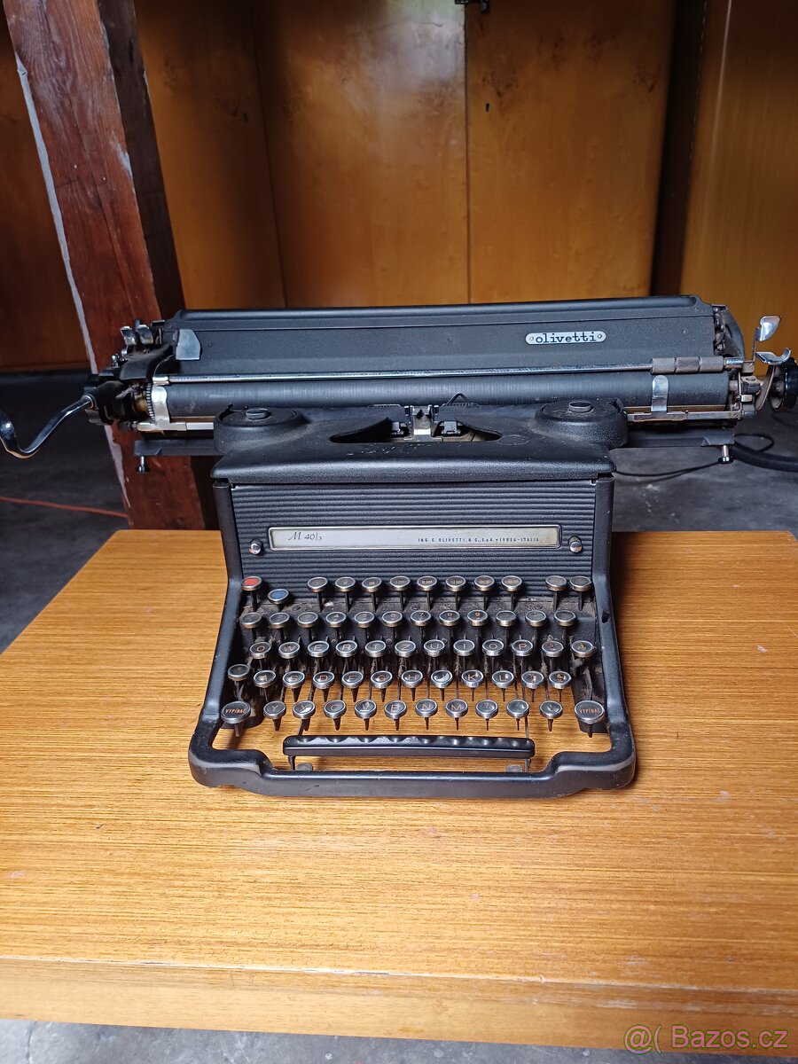 Psací stroj Olivetti M 40/3