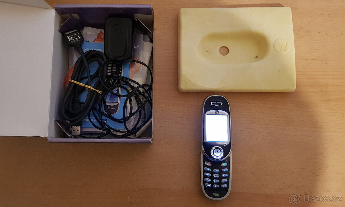 Motorola V80