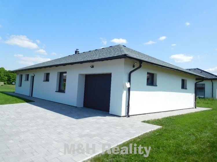Pronájem novostavby RD bungalov 4+1 s garáží obec Tichá