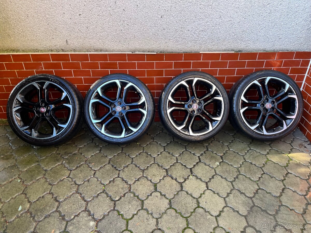Alu kola + letní pneu 225/40 R18