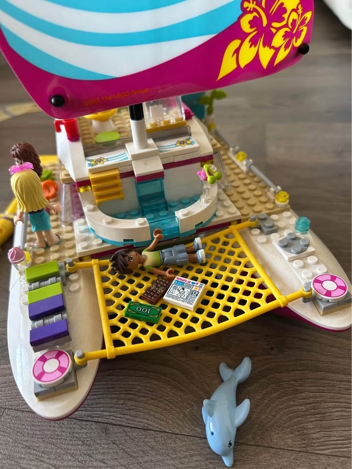 Lego Friends 41317 Katamarán Sunshine