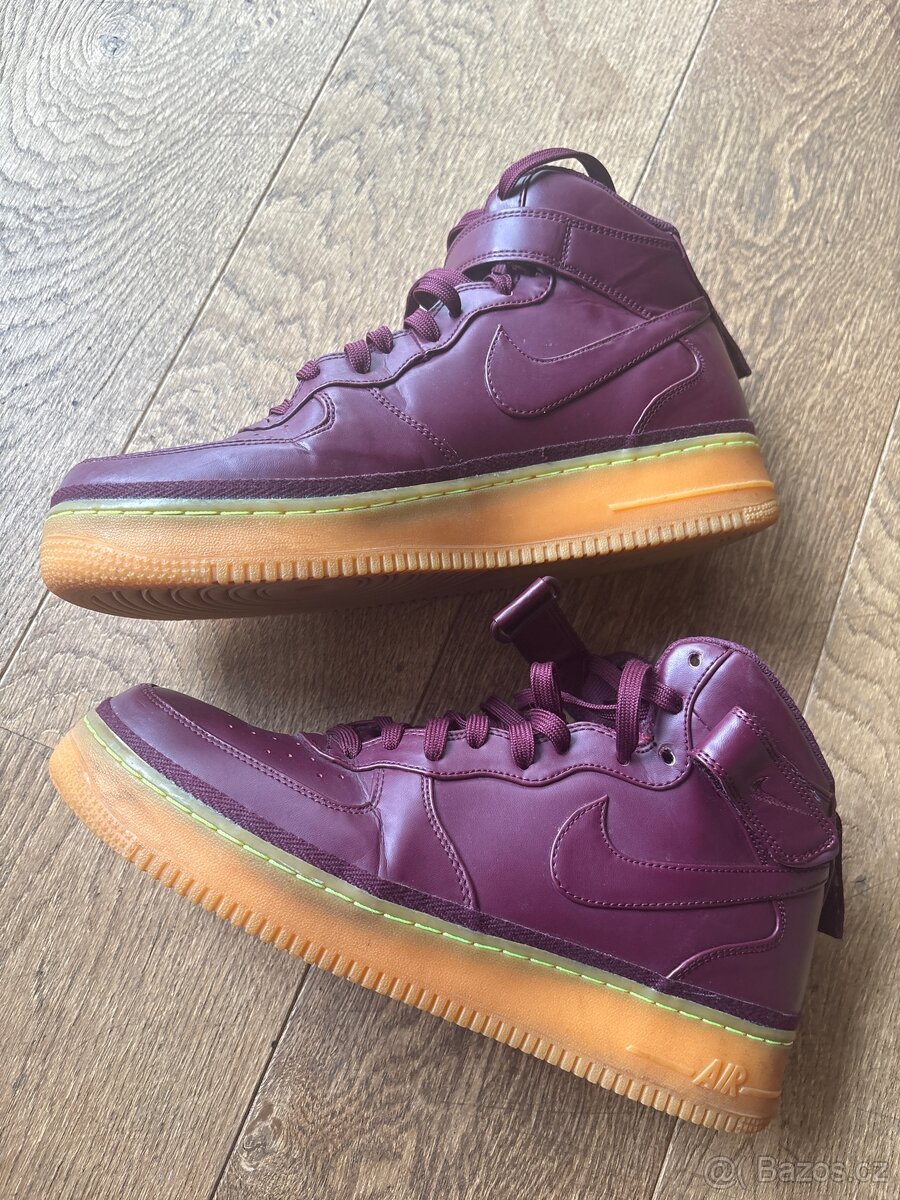 Nike Air Force 1 Mid LV8 Burgundy Trainers