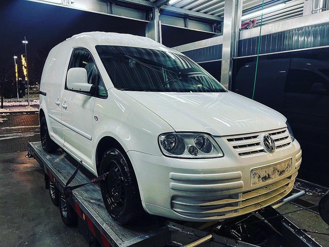 Náhradní díly VW Caddy 2K r.v. 2008 BST JJS LB9A 191tis km