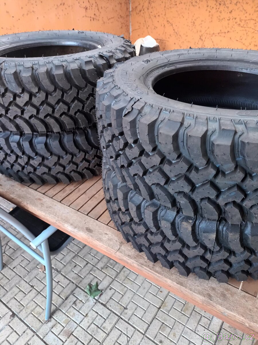 Dakar 4x4 off road 235/70 r16