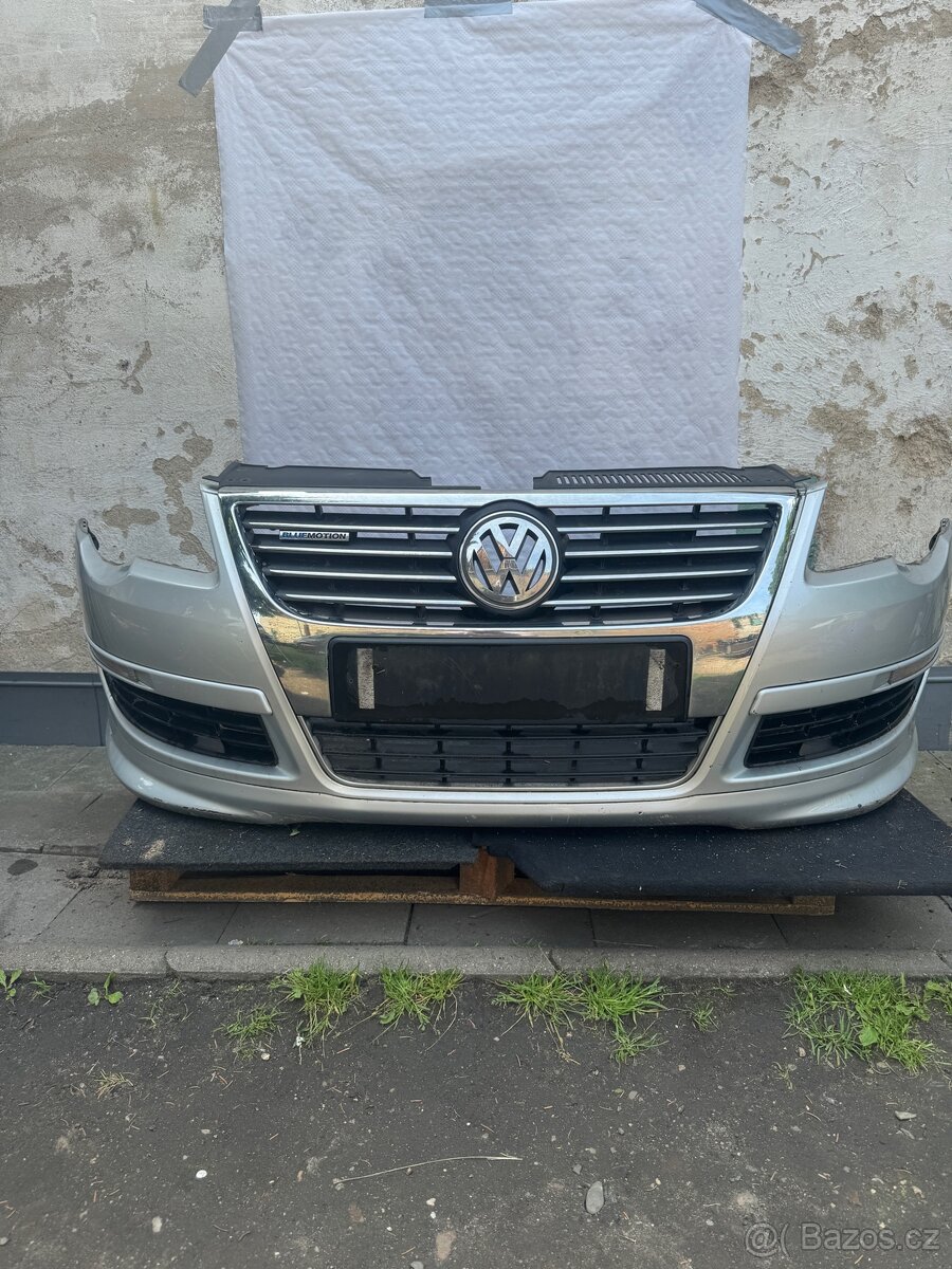 PRODÁM PŘEDNÍ NÁRAZNÍK PASSAT B6 R-LINE 2010