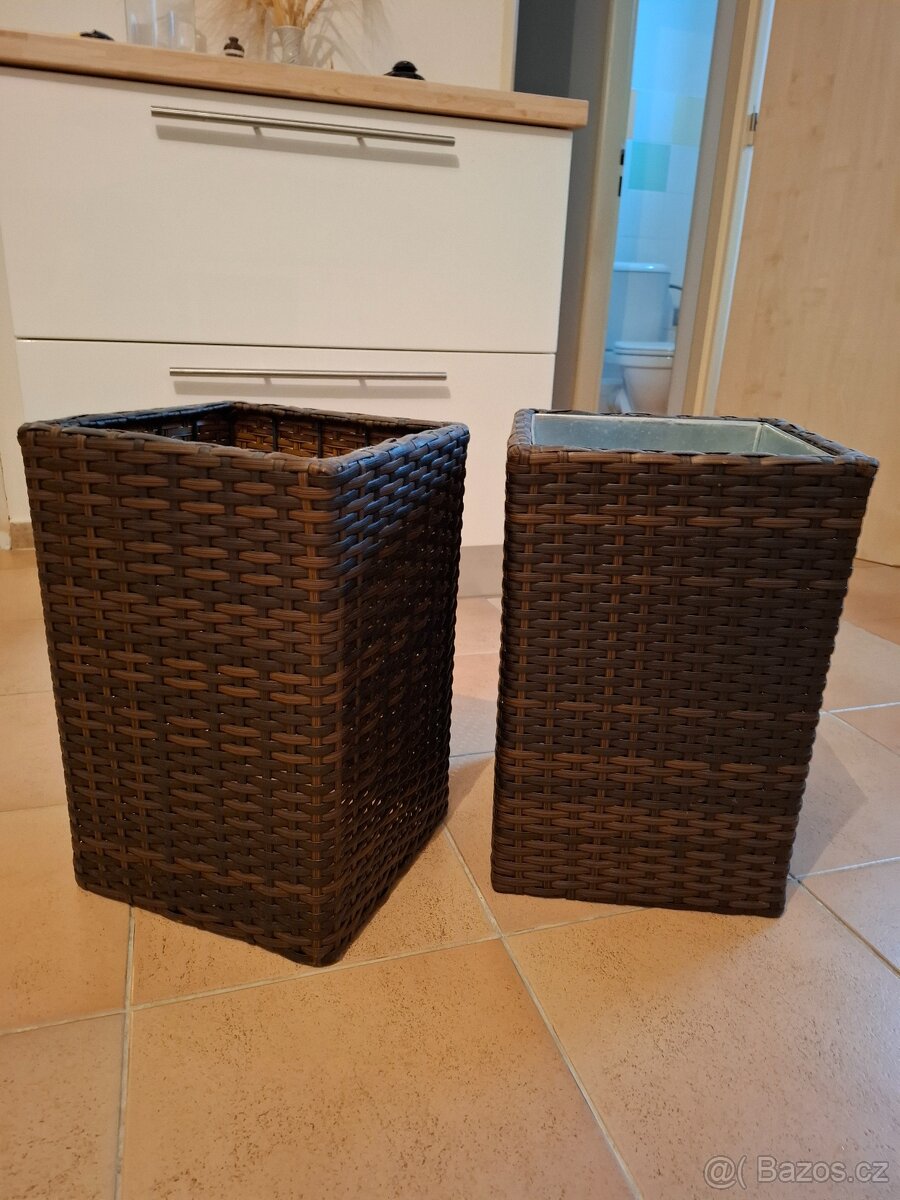 Ratanové kvetinace