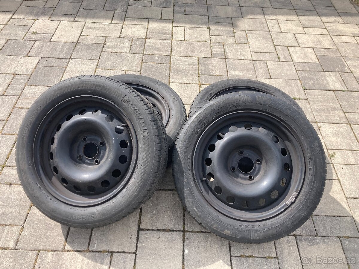 Letní sada Michelin 205/55/16, plechové disky 4x108