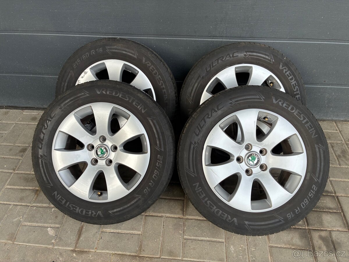 ALU kola Škoda 5x112 letní pneu 215/60 R16
