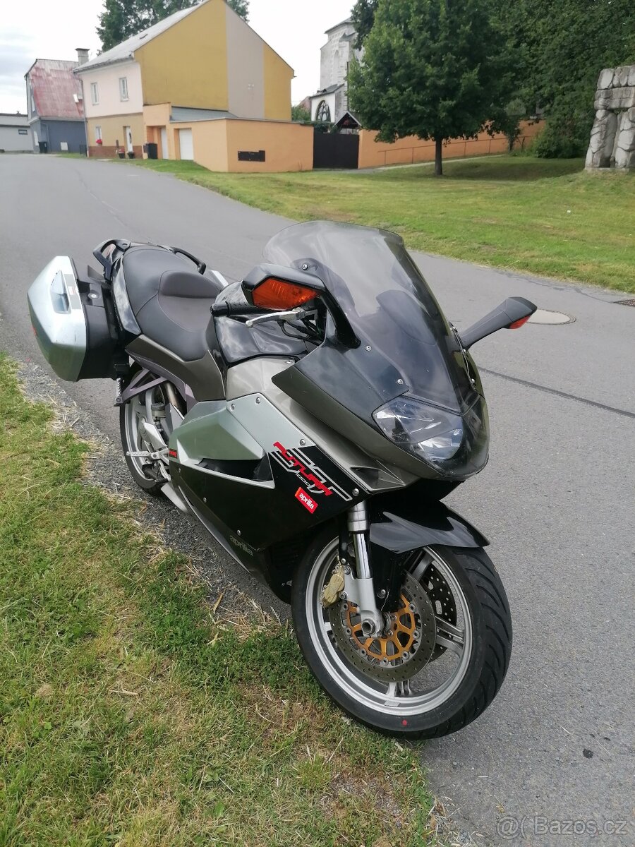 Aprilia rst 1000 futura